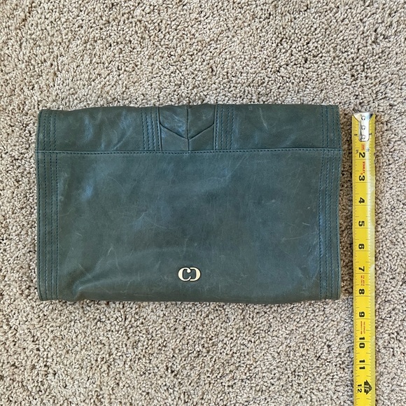 Charles David Clutch - Picture 3 of 8